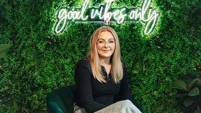 Shape May 2022 HR 32